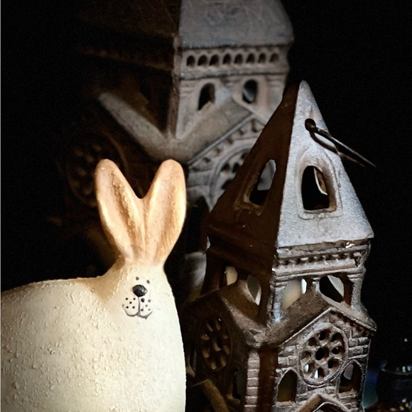 Meet your Posher, Mary - Picture 2 of 2